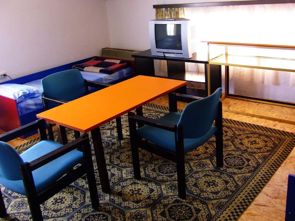 Hostel Domestika Bitola Quarto foto
